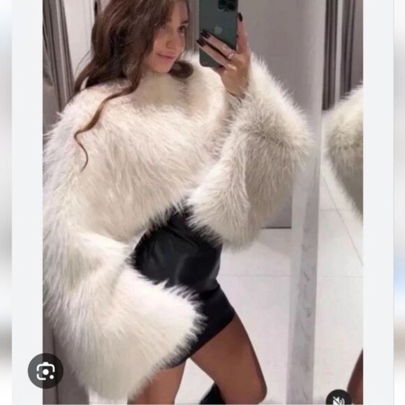 Zara FAUX FUR SWEATSHIRT LIMITED EDITION  FUR SWEATSHIRT Jacket Cape Coat - Picture 16 of 16